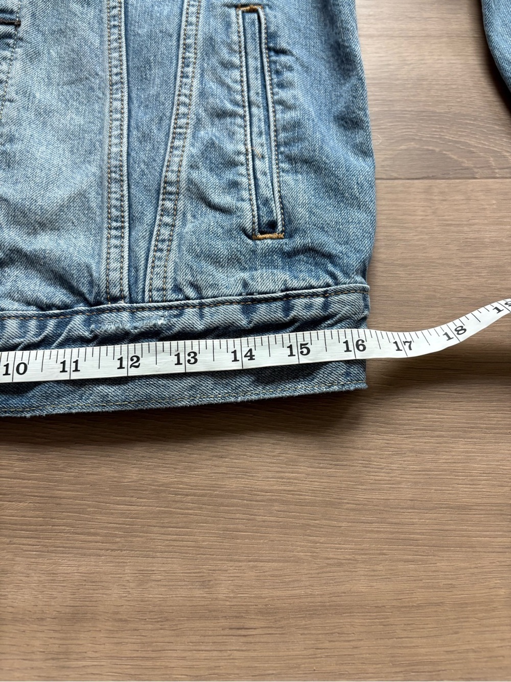 Levi's Distressed Denim Trucker Jacket Medium Blue- size S - Picture 9 of 11